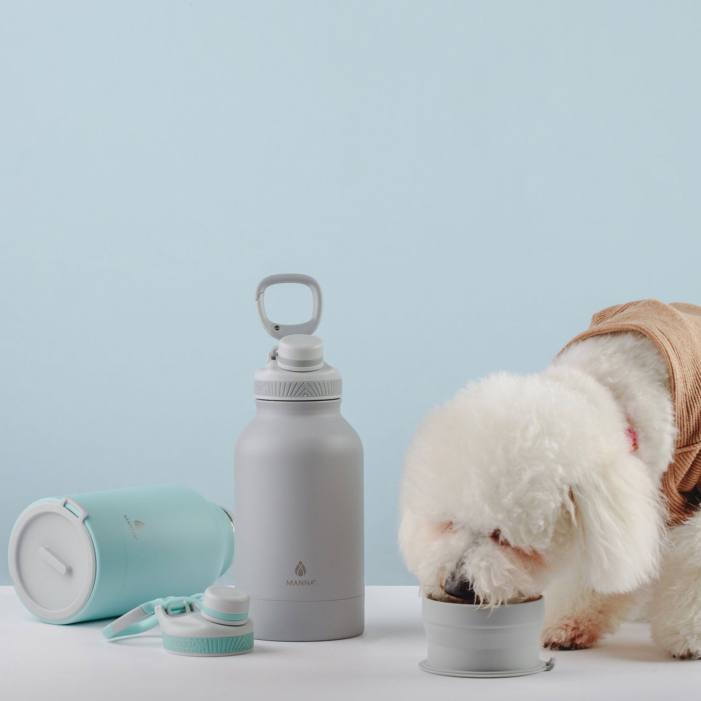 46-oz-rover-bottle-j0 WEB_156A7390_2b12558f-2e11-4712-881b-a120febc680c.jpg